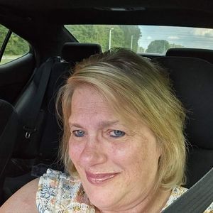 Meet your Posher, Carolyn